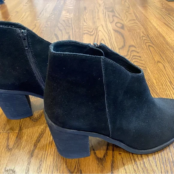 Jeffrey Campbell KAMET-2 Black Oiled Suede Ankle Bootie - Block Heel - Picture 5 of 12